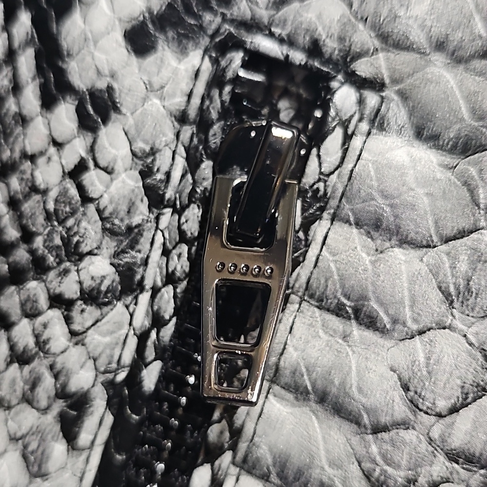 Blank NYC Faux Snakeskin Jacket Size Small - Picture 6 of 11